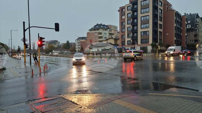 Пешеходец е починал, блъснат от автомобил в София, шофьорът се издирва