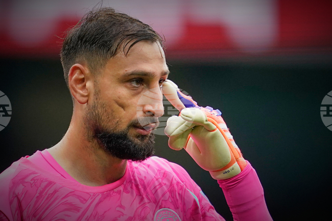 Мениджърът на Лийдс се усъмни, че Донарума симулира контузия, за да даде възможност на Гуардиола да промени тактическата постройка на Сити