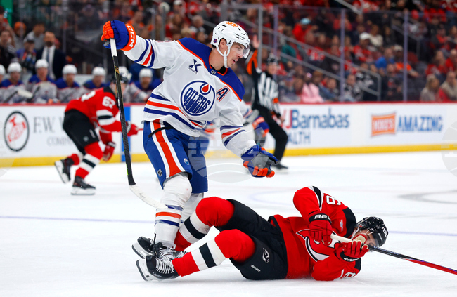 Oilers Devils Hockey