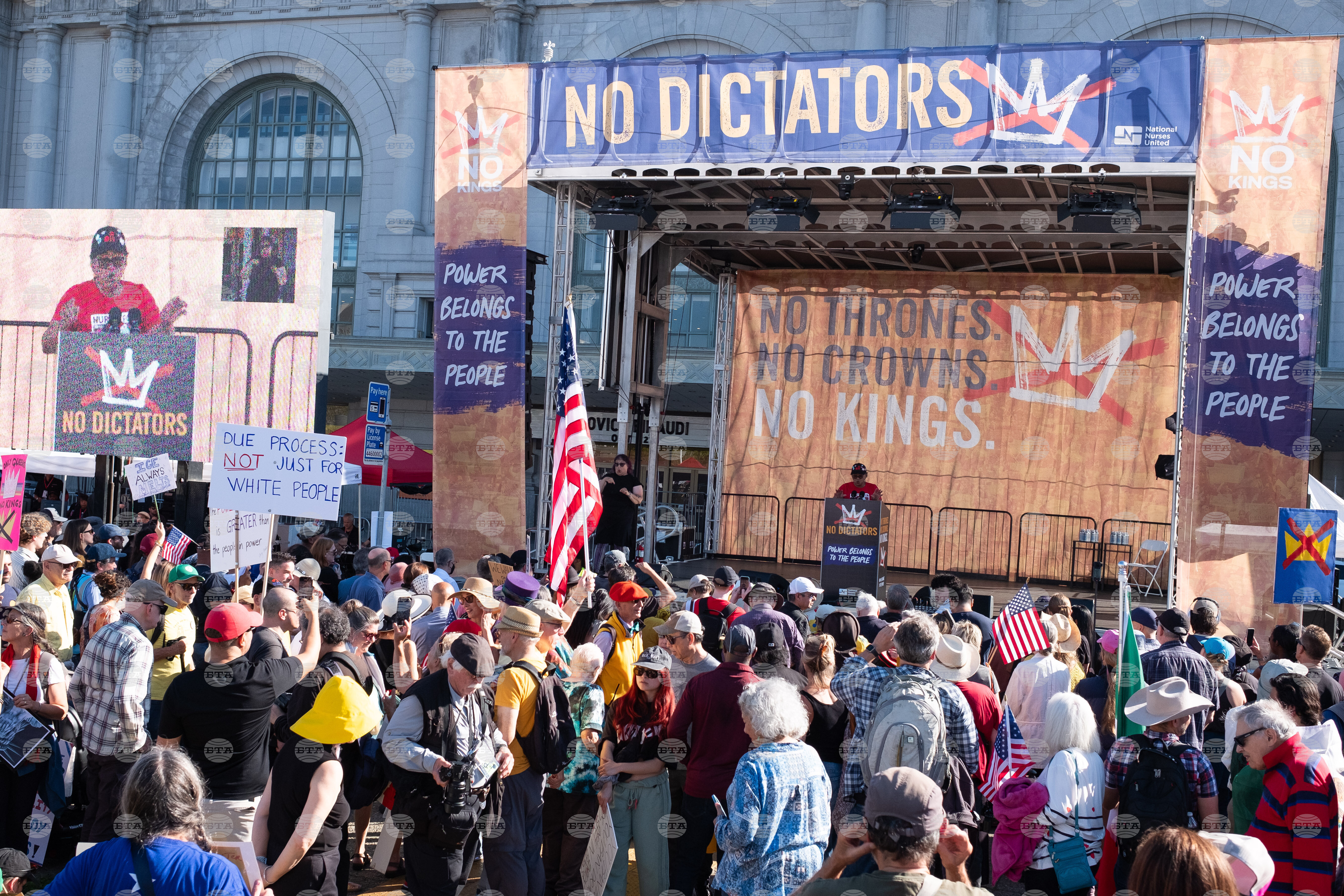 Каква е целта на протестите под наслов „Без крале“ в САЩ