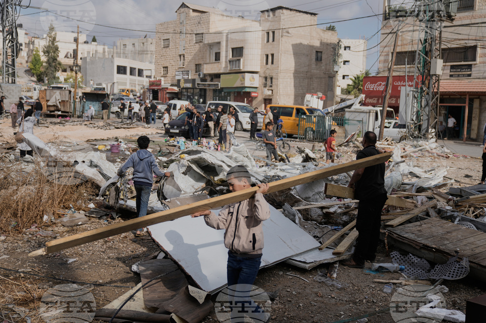 Израелската армия каза, че е убила на Западния бряг двама младежи, които са хвърляли коктейли "Молотов"