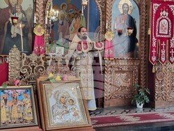 Шумен - църква "Свети Три Светители“ - неделна служба