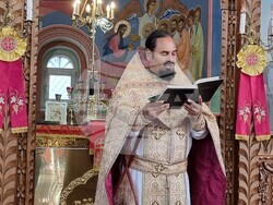 Шумен - църква "Свети Три Светители“ - неделна служба