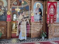 Шумен - църква "Свети Три Светители“ - неделна служба