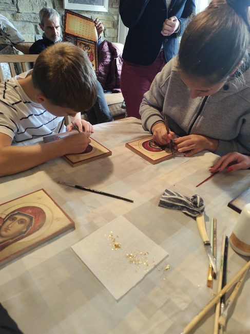 Неделното училище в Русе откри социална работилница за деца и родители