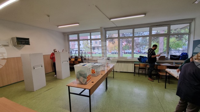 В Северна Македония гласуват на балотаж за кметове на 32 общини и столицата Скопие