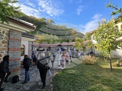 Руенски манастир - патриаршеска литургия - Отчовден