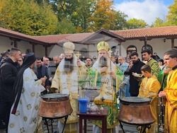 Руенски манастир - патриаршеска литургия - Отчовден