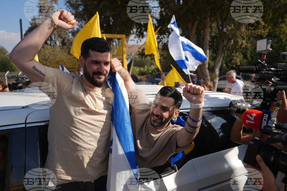 Ройтерс: Кои са израелските заложници, освободени от "Хамас"?