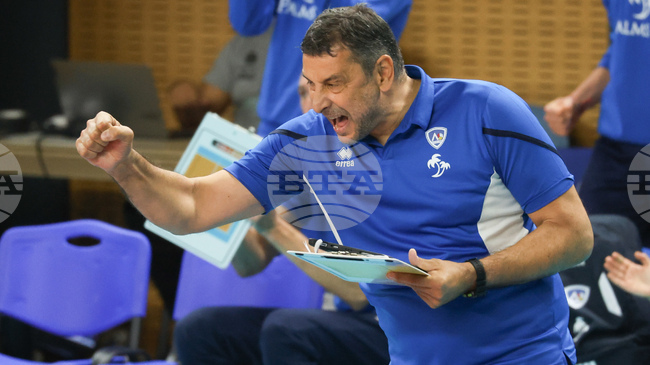 Треньорът на волейболния Левски Николай Желязков: "Не смятам, че серията с Осиек е приключила, трябва ни победа в София"