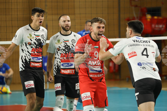 Локомотив Авиа и Нефтохимик 2010 поведоха срещу Пирин (Разлог) и Дея спорт в четвъртфиналните серии на волейболното първенство