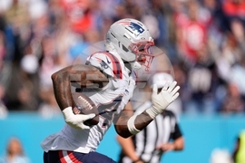 Patriots Titans Football