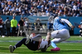 Patriots Titans Football