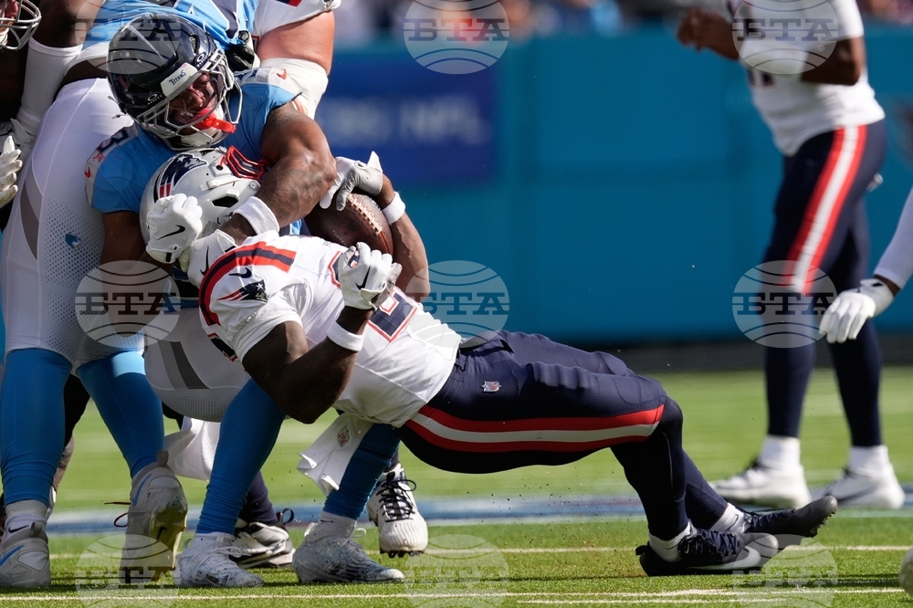 Patriots Titans Football