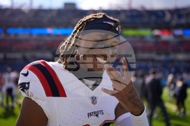 Patriots Titans Football