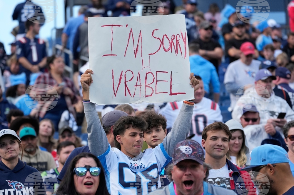 Patriots Titans Football