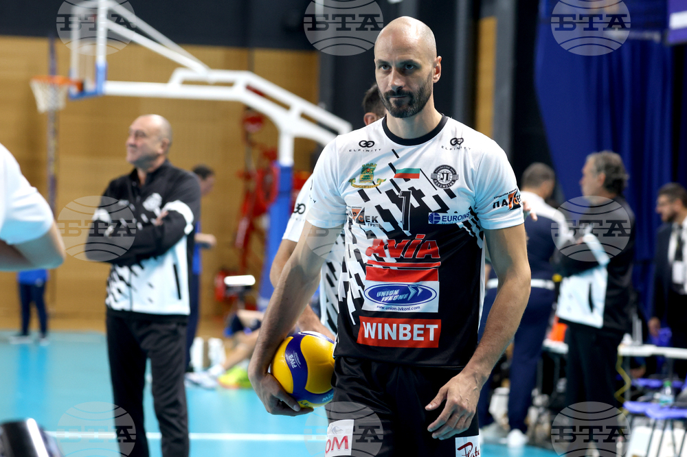 Халкбанк постигна чиста победа срещу Истанбул ББ в българското дерби на турското волейболно първенство