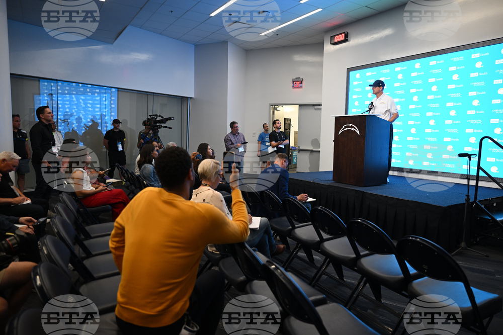 Colts Chargers Football