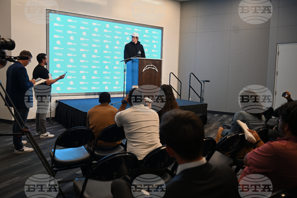 Colts Chargers Football