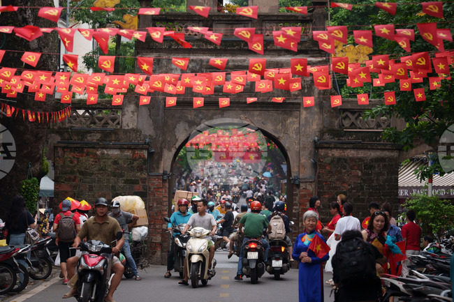 CORRECTION Vietnam EV Motorbikes