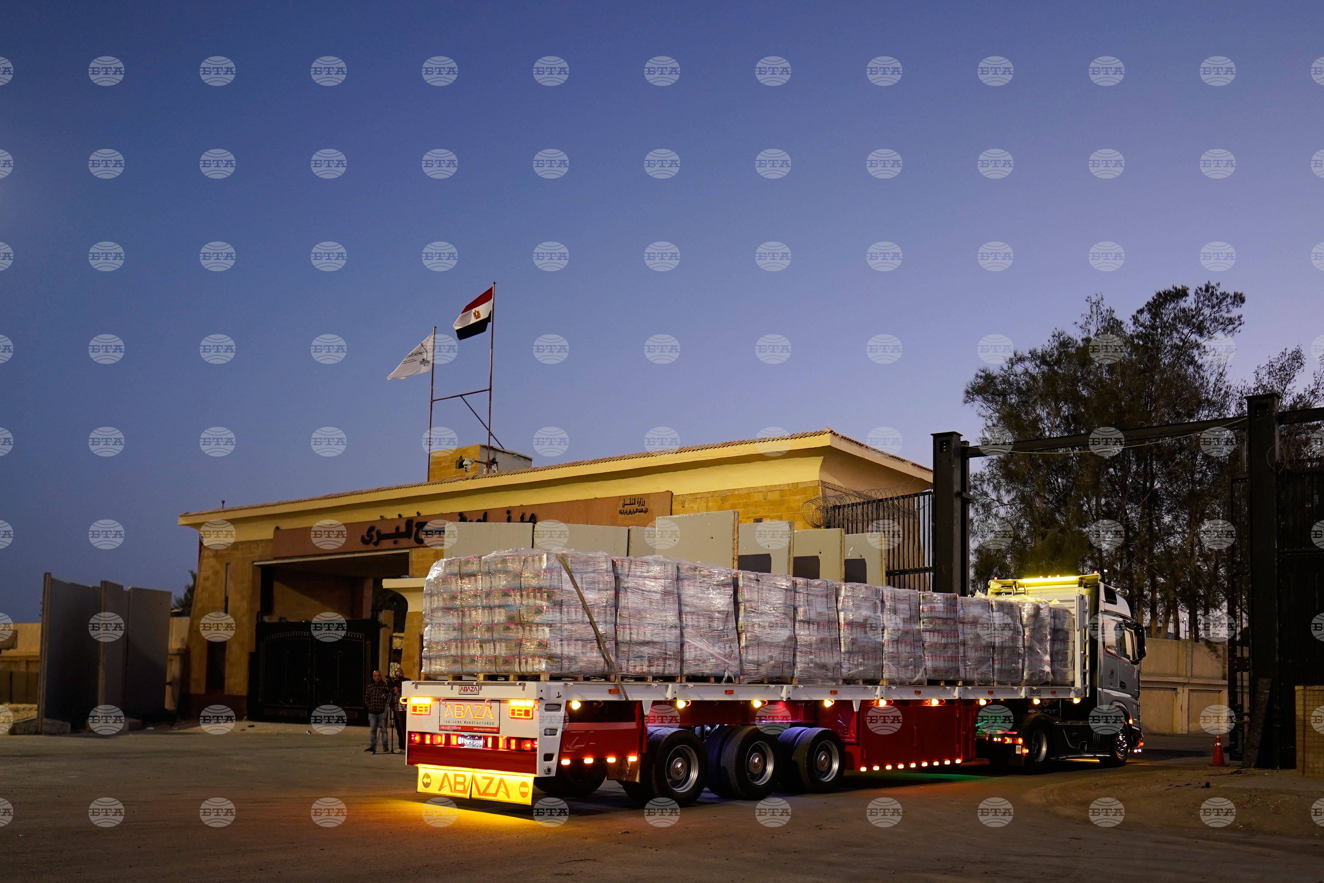 Египет, Катар, Турция и още 5 страни изразиха безпокойство от решението на Израел да отвори граничния пункт "Рафах" само за напускащи Газа