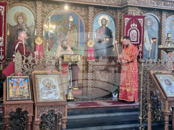 Шумен - църква "Свети Три Светители“ - неделна служба