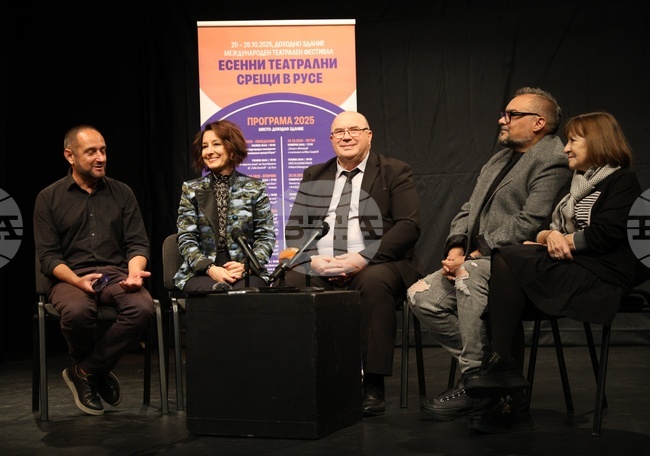 Музикална постановка за композитора Курт Вайл и моноспектакъл на Христо Мутафчиев представя днес фестивалът „Есенни театрални срещи в Русе“