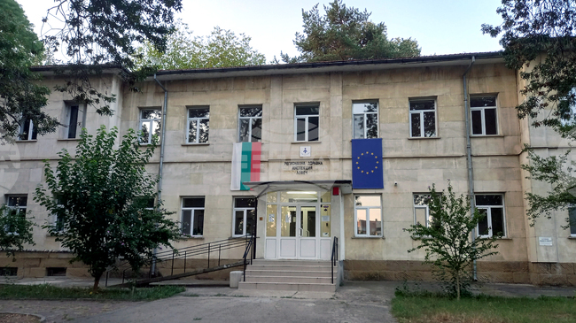 Бебе на четири месеца от луковитското село Бежаново е хоспитализирано с коронавирус