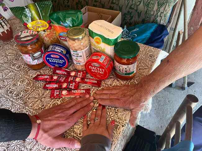 Около 30 семейства в ловешкото село Пресяка са подпомогнати чрез местната кампания „Дари усмивка на възрастен човек”