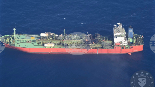 Иран задържа 18 моряци от екипажа на чуждестранен танкер, задържан в Оманския залив