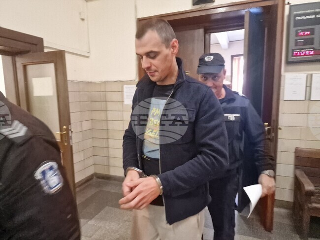 Състав на Окръжен съд Хасково постанови задържане под стража за трафикант на марихуана за над 400 хил. лв.