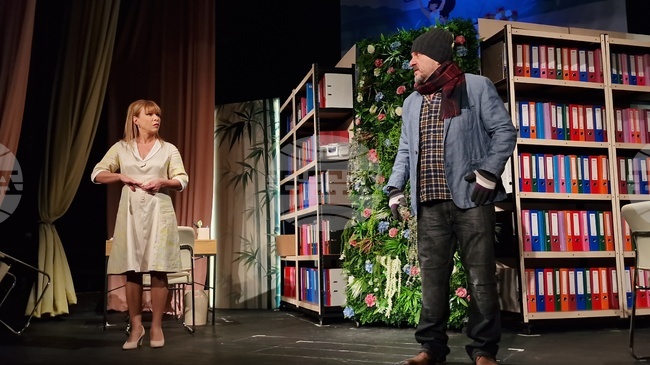 Николай Урумов за „Необвързани“ в Младежкия театър: Театърът лекува самотата, защото оперира върху душата