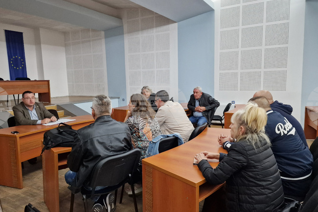 Свищов - Община - инициативен комитет - среща