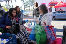 AHF Thanks Altadena Community, Fairoaks Burger, for Successful Run of Free Weekly Farmers' Markets