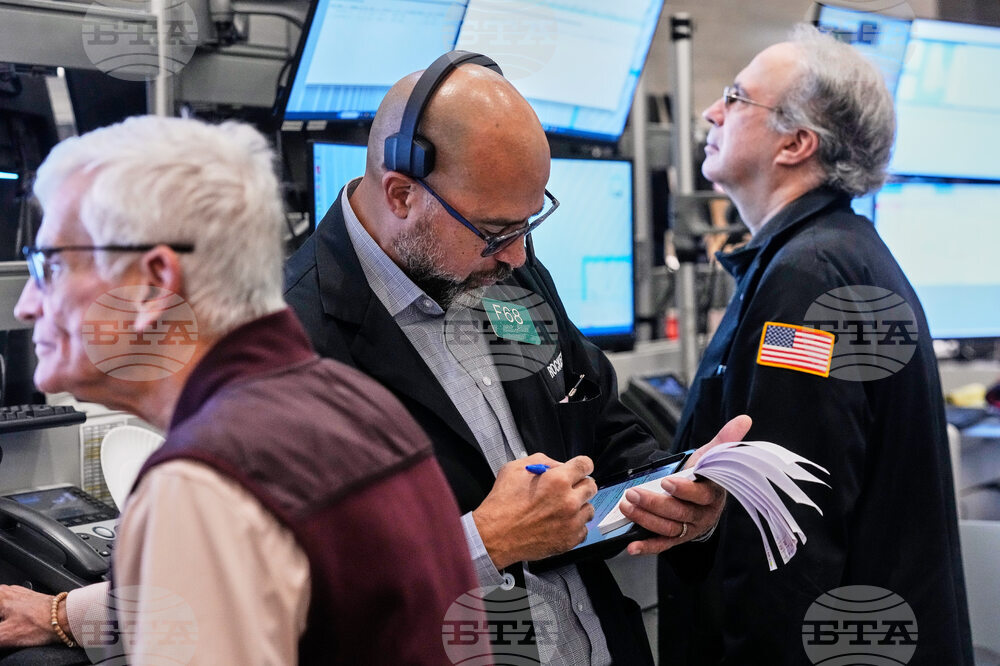 Уолстрийт стартира без ясна посока след разочароващи резултати на "Нетфликс"