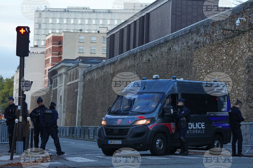 До три години затвор получиха молдовци, рисували графити, свързани с войната в Украйна в Париж 