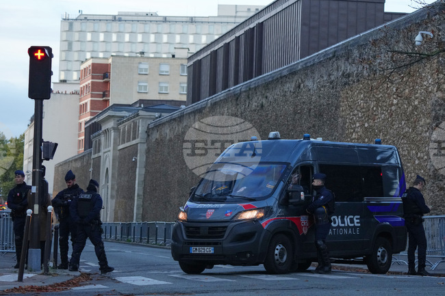 До три години затвор получиха молдовци, рисували графити, свързани с войната в Украйна, в Париж 