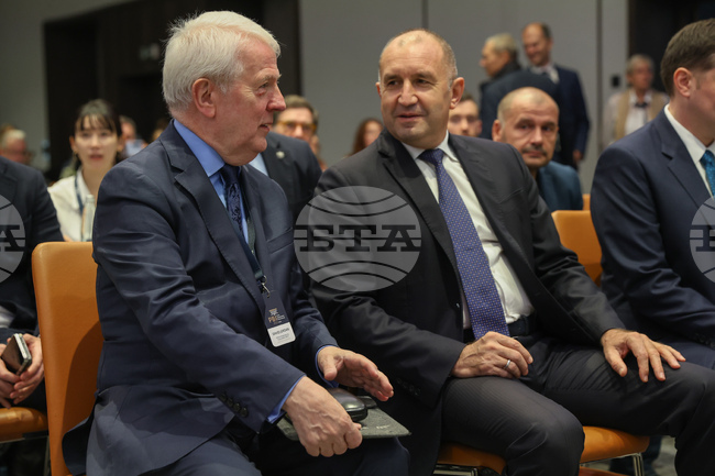 Няма демокрация и свобода без свобода на словото и плурализъм, заяви президентът Румен Радев