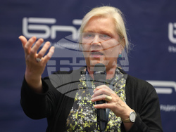 Годишна конференция на Международната асоциация на обществените медии - първи панел