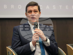 Годишна конференция на Международната асоциация на обществените медии - първи панел