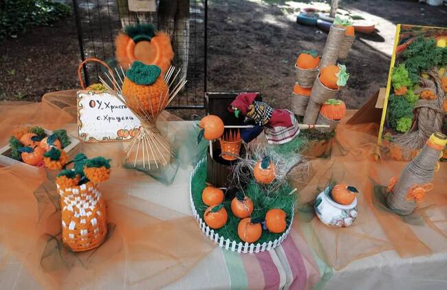 Община Стара Загора: В най-голямото старозагорско село Хрищени за 19-ти път ще посрещнат традиционния есенен „Празник на райската ябълка“