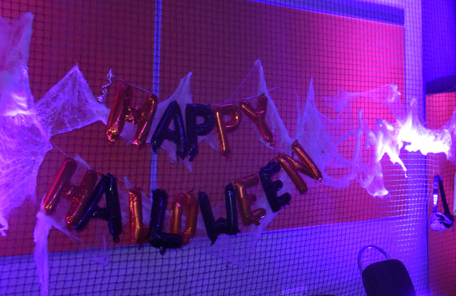 АУБ студентите отново организират Хелоуин парти в подкрепа на борбата с рака на гърдата