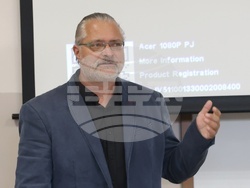 „Използване на образователен софтуер и изкуствен интелект в образованието - възможности и предизвикателства пред българското училище и ролята на университета“ - дискусия