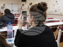 „Използване на образователен софтуер и изкуствен интелект в образованието - възможности и предизвикателства пред българското училище и ролята на университета“ - дискусия