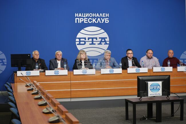 Политическо движение „Социалдемократи“ напуска коалиция „БСП – Обединена левица“, каза председателят на движението Елена Нонева 