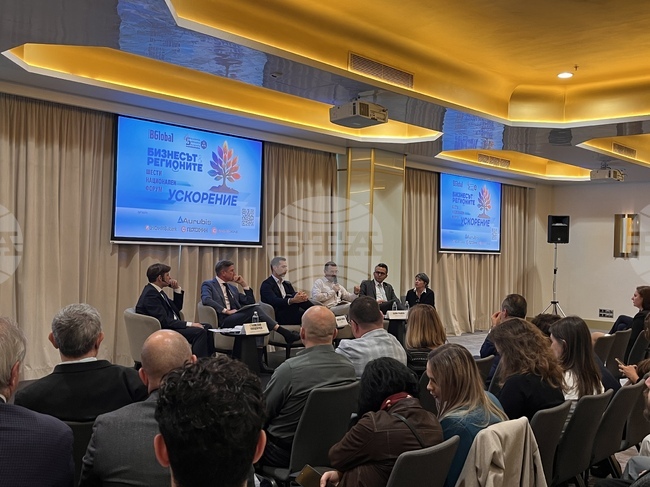 Ясно законодателство, предвидимост и активно партньорство между бизнеса и държавата са основни фактори за ускорен растеж на българската индустрия, твърдят експерти