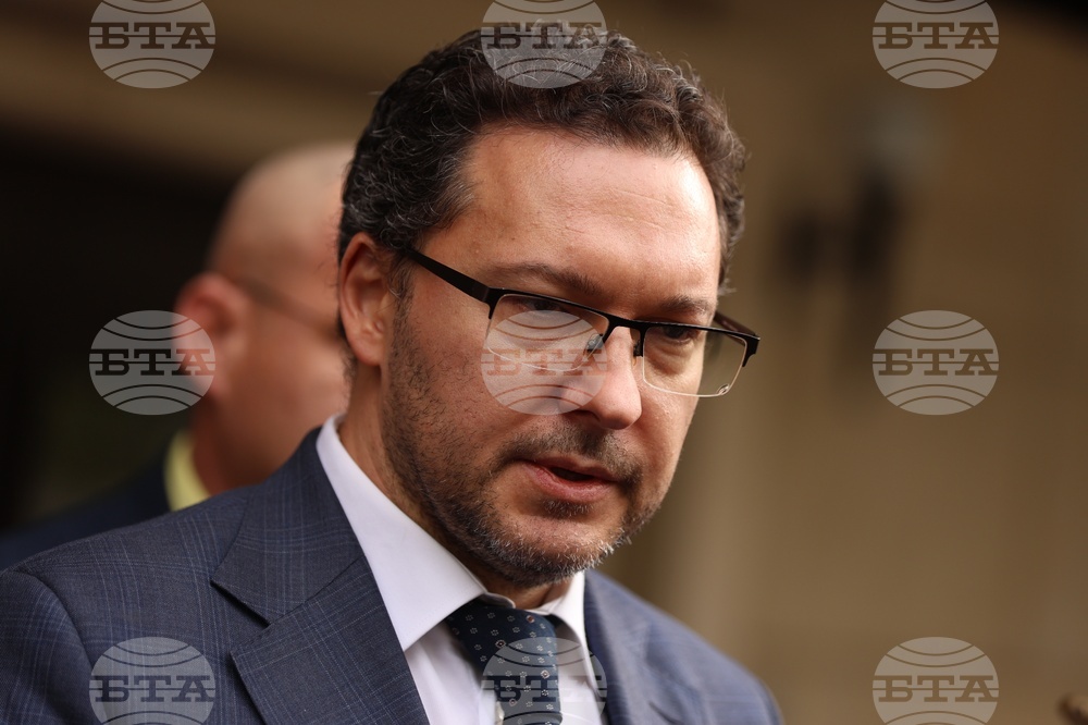 С присъединяването си към еврозоната страната ни финализира ключов етап от европейската си интеграция, каза вътрешният министър в оставка Даниел Митов