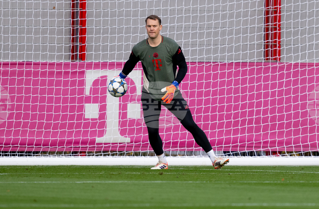 Байерн Мюнхен не бърза с преговорите за нов договор с Мануел Нойер