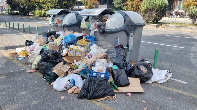 "Комунална хигиена" – Скопие е с нов директор, след като предишният, арестуван заради кризата с боклука, подаде оставка