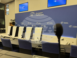 Страсбург - пресконференция - шофьорски книжки